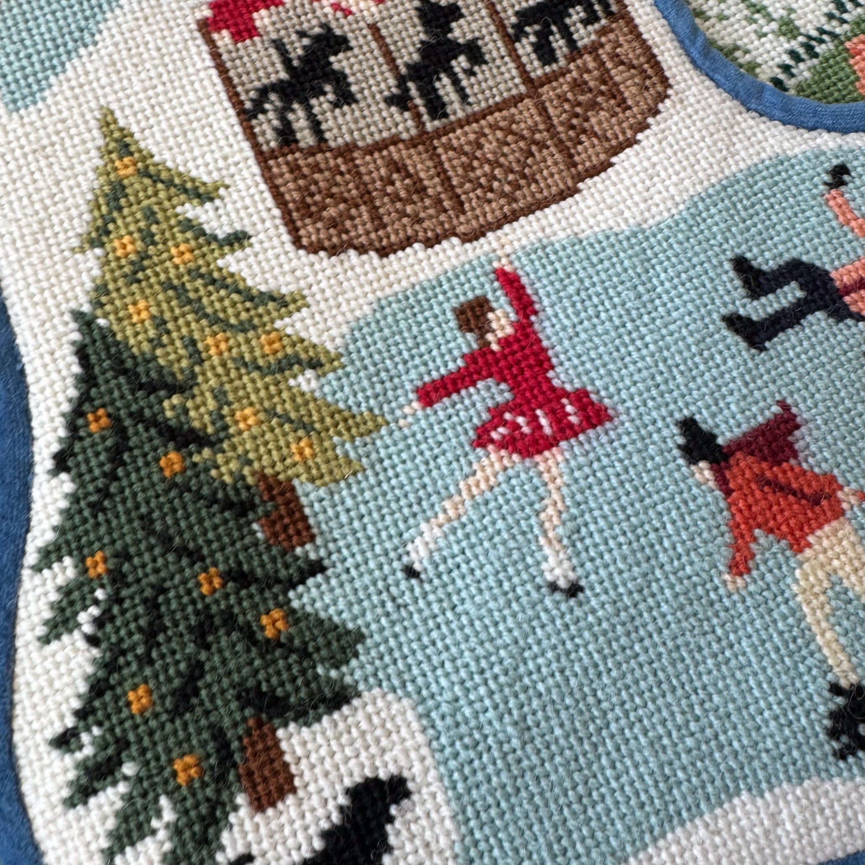 spider-spun_fully-stitched-stockings_christmas-market-2.jpg