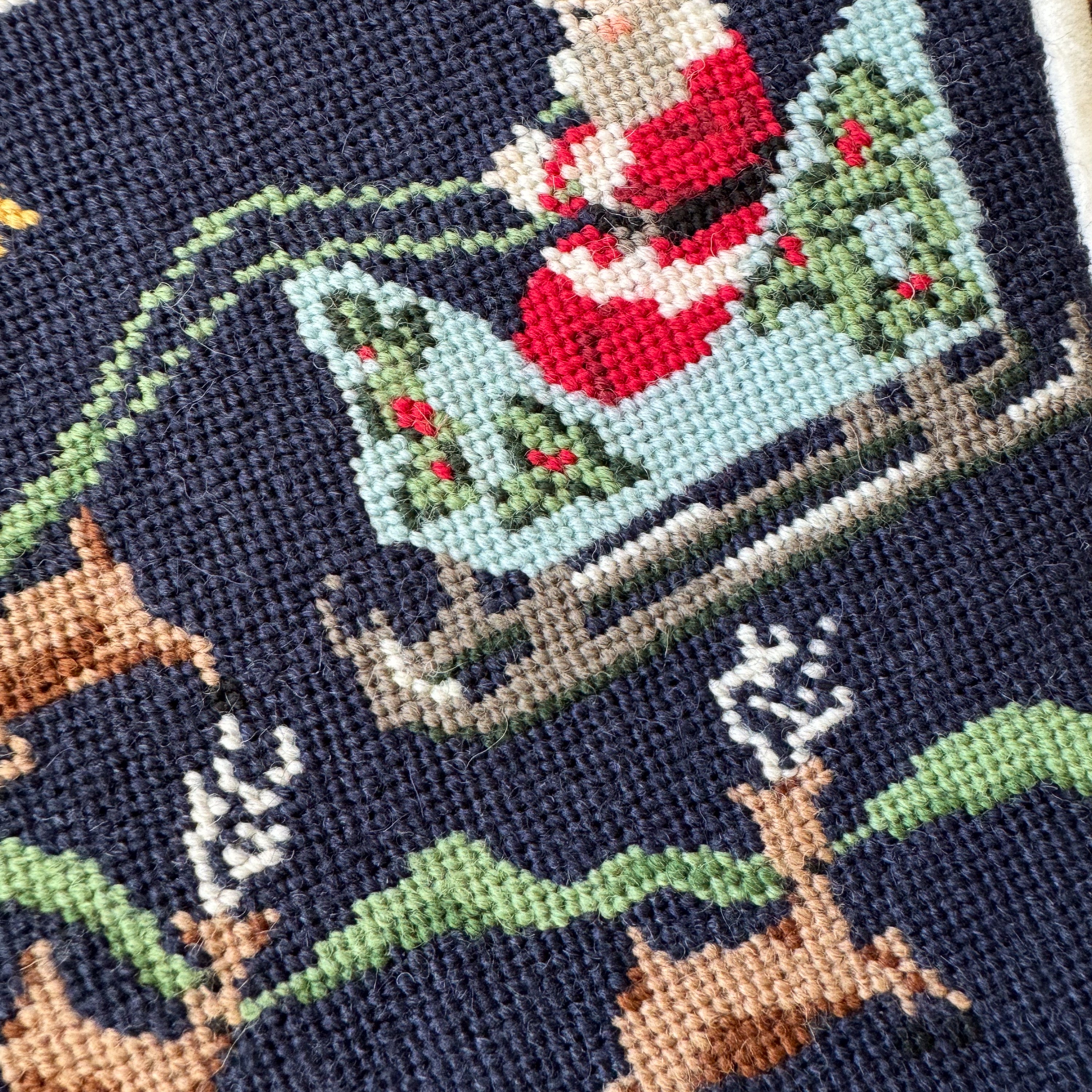 spider-spun_fully-stitched-stockings_santa-s-flight-2.jpg