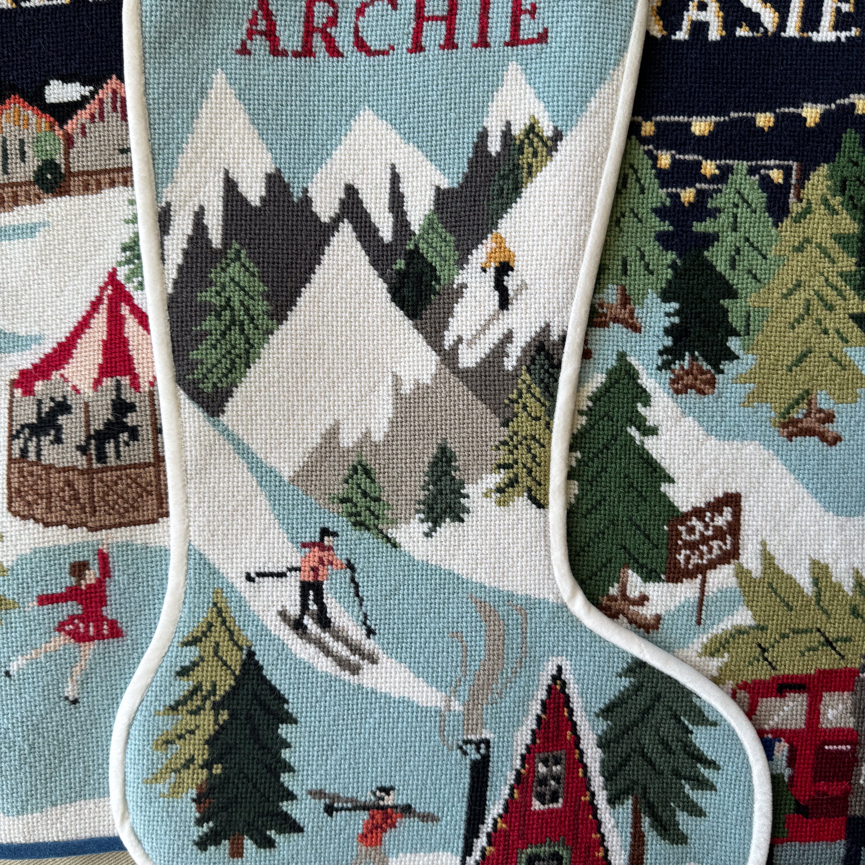 spider-spun_fully-stitched-stockings_ski-slopes-1.jpg